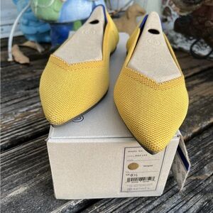 Rothys Solid Marigold Yellow Points Sz 8.5 Ballet Pointed Toe Shoes Flat Knit